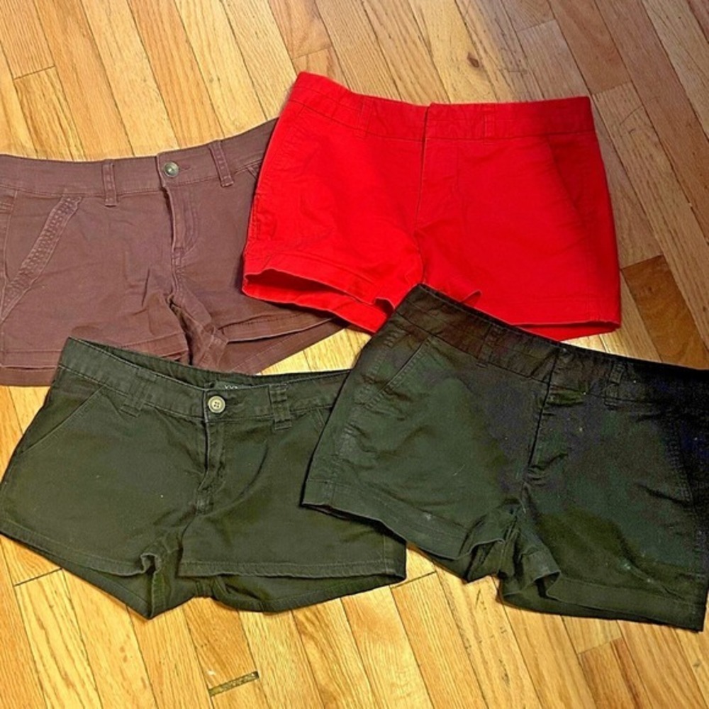 Lot of 4 Womens Cotton Blend Shorts Size 2/3 Gap, Unionbay, Forever 21 T31-6